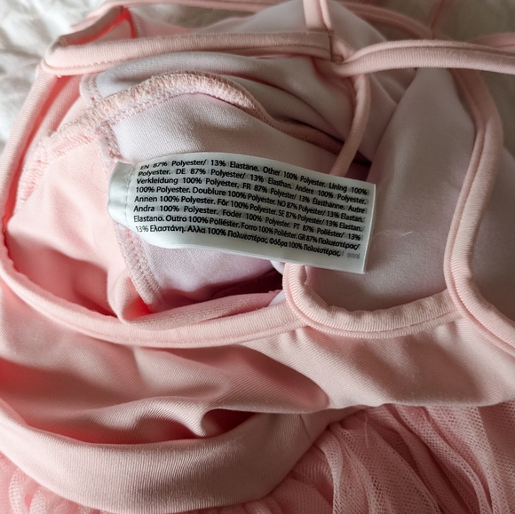 EUC Bloch 6x-7 Pink Tutu with Roses - Picture 6 of 6